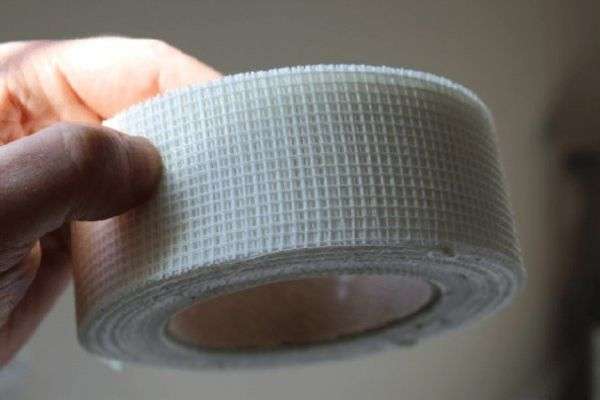 Why Are Fiberglass Mesh Tape Better?